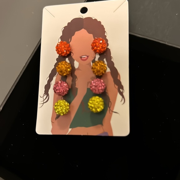 Great Deal Gorgeous Earrings 4 pairs set - Picture 2 of 2